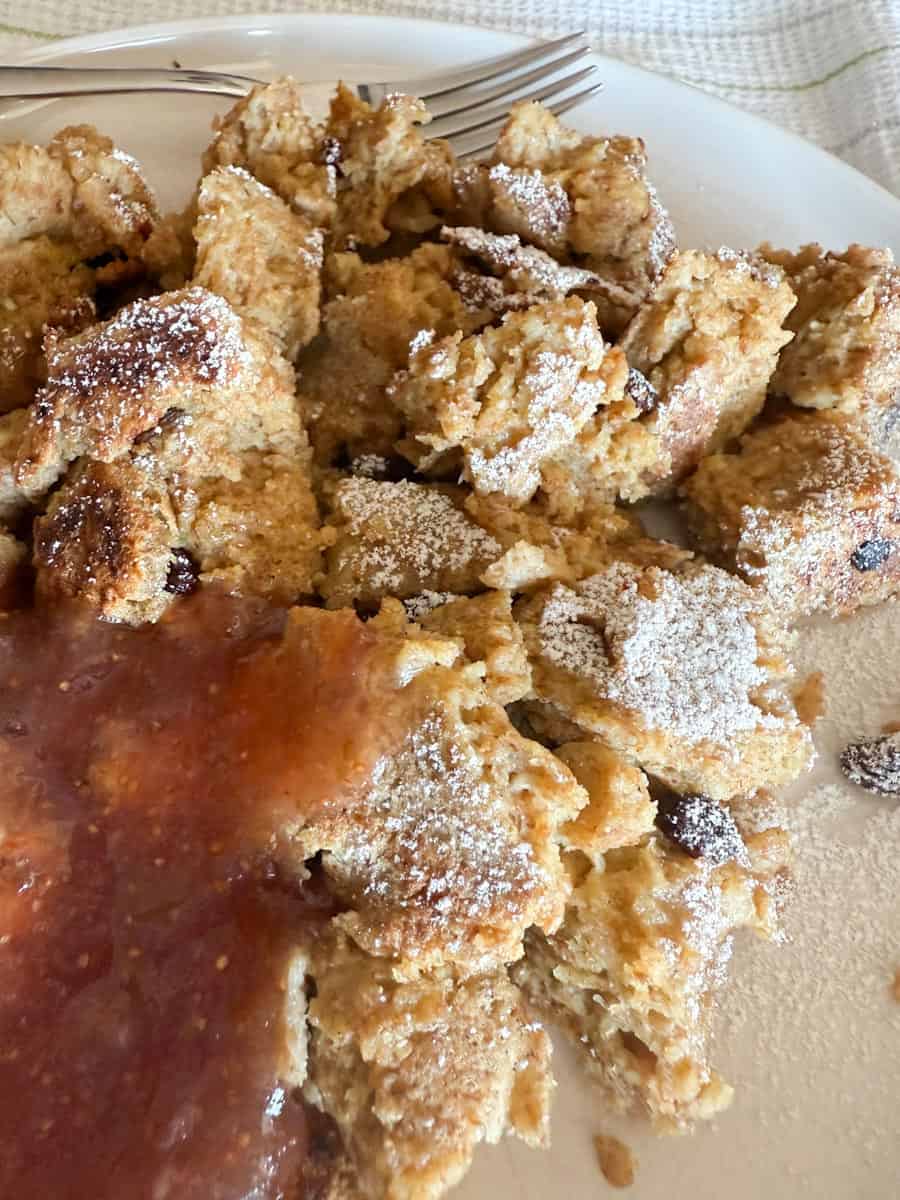 Delicious homemade fried chicken with crispy coating, seasoned to perfection, served with gravy.